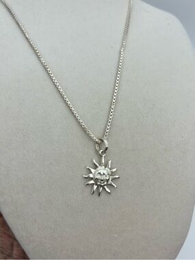 Sterling Silver Sun Pendant Necklace Stamped 925 Box Chain 30"